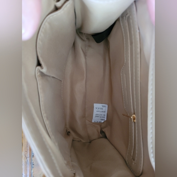 Badgley Mischka Elegant Cream Shearling Handbag - Picture 7 of 9